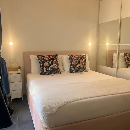 شقة Regina Milano In Melegnano - Wifi, Breakfast Box And Terrace المظهر الخارجي الصورة