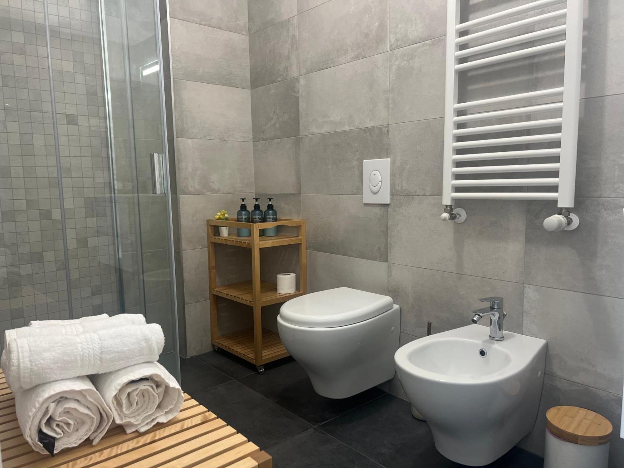شقة Regina Milano In Melegnano - Wifi, Breakfast Box And Terrace المظهر الخارجي الصورة