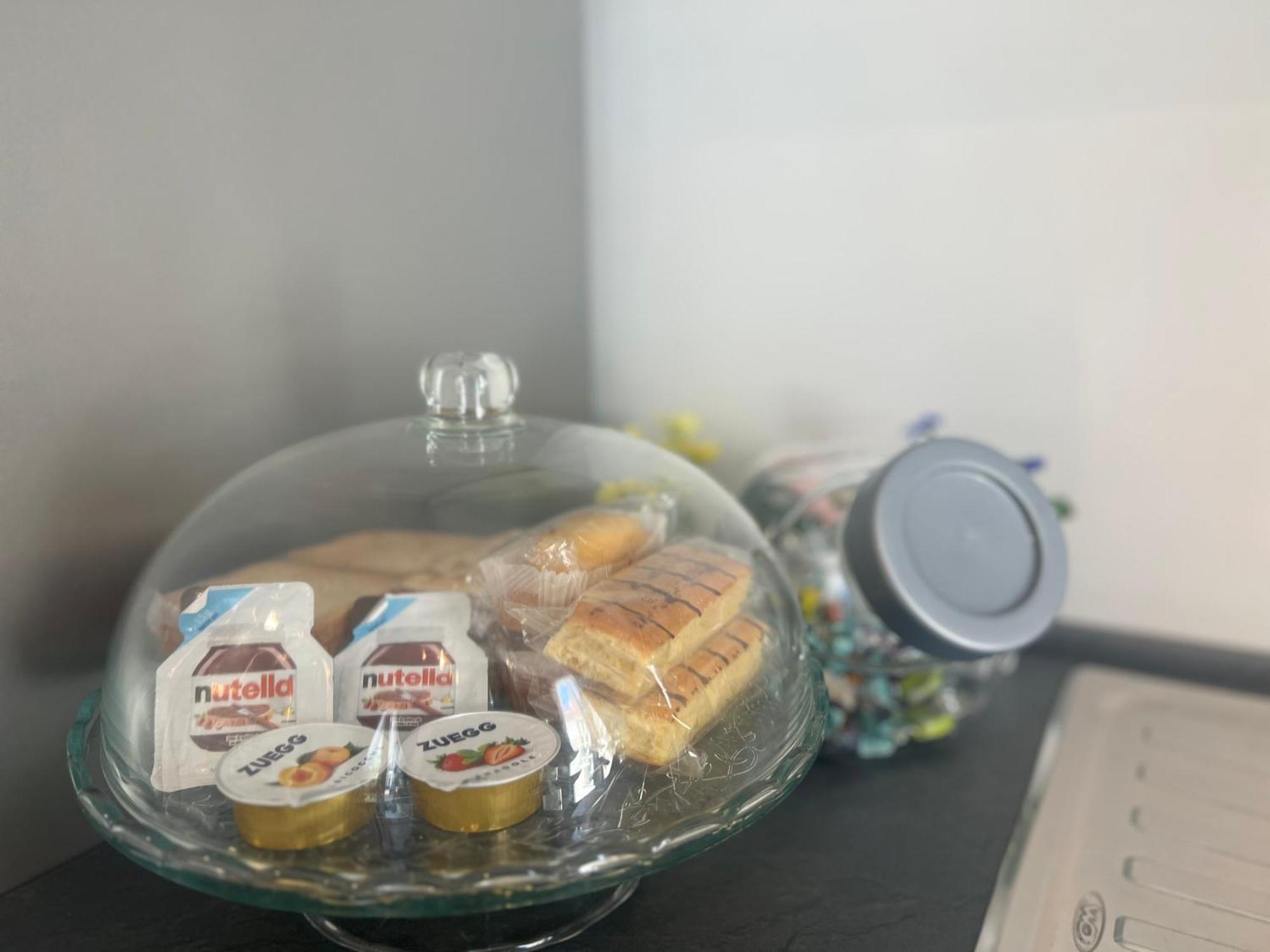 شقة Regina Milano In Melegnano - Wifi, Breakfast Box And Terrace المظهر الخارجي الصورة