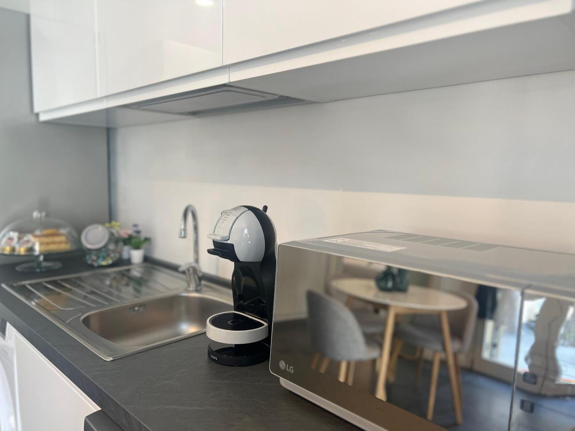 شقة Regina Milano In Melegnano - Wifi, Breakfast Box And Terrace المظهر الخارجي الصورة